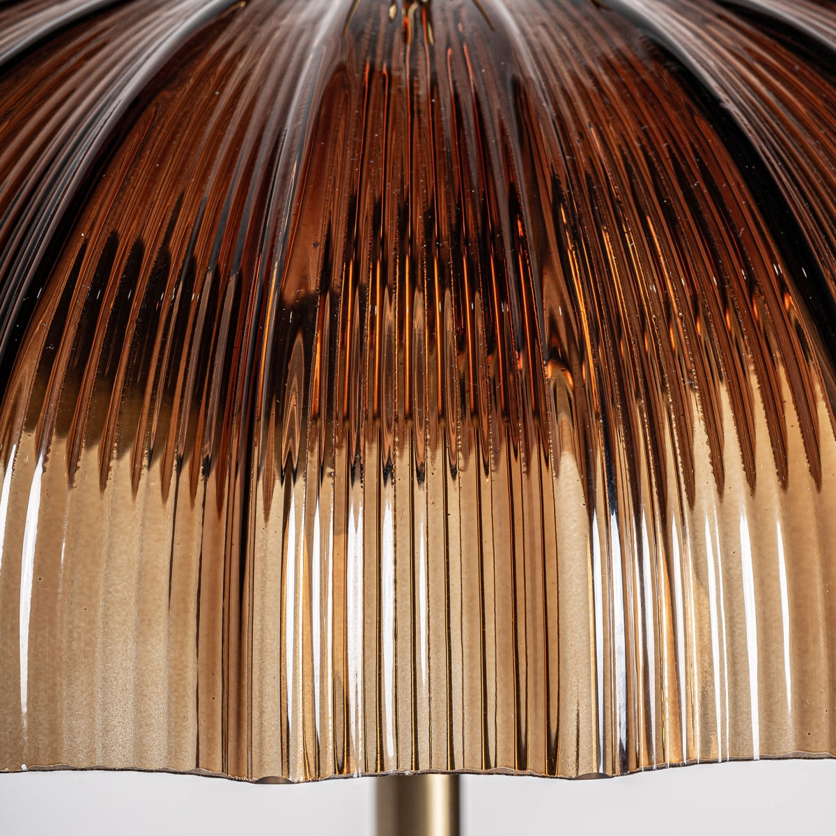 LÁMPARA DE PIE MILA