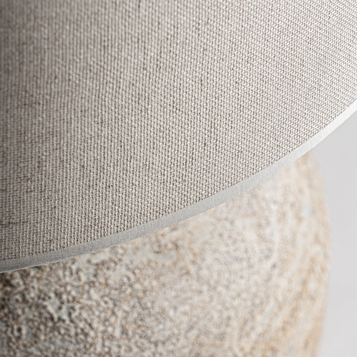 LÁMPARA DE SOBREMESA ALMARINA