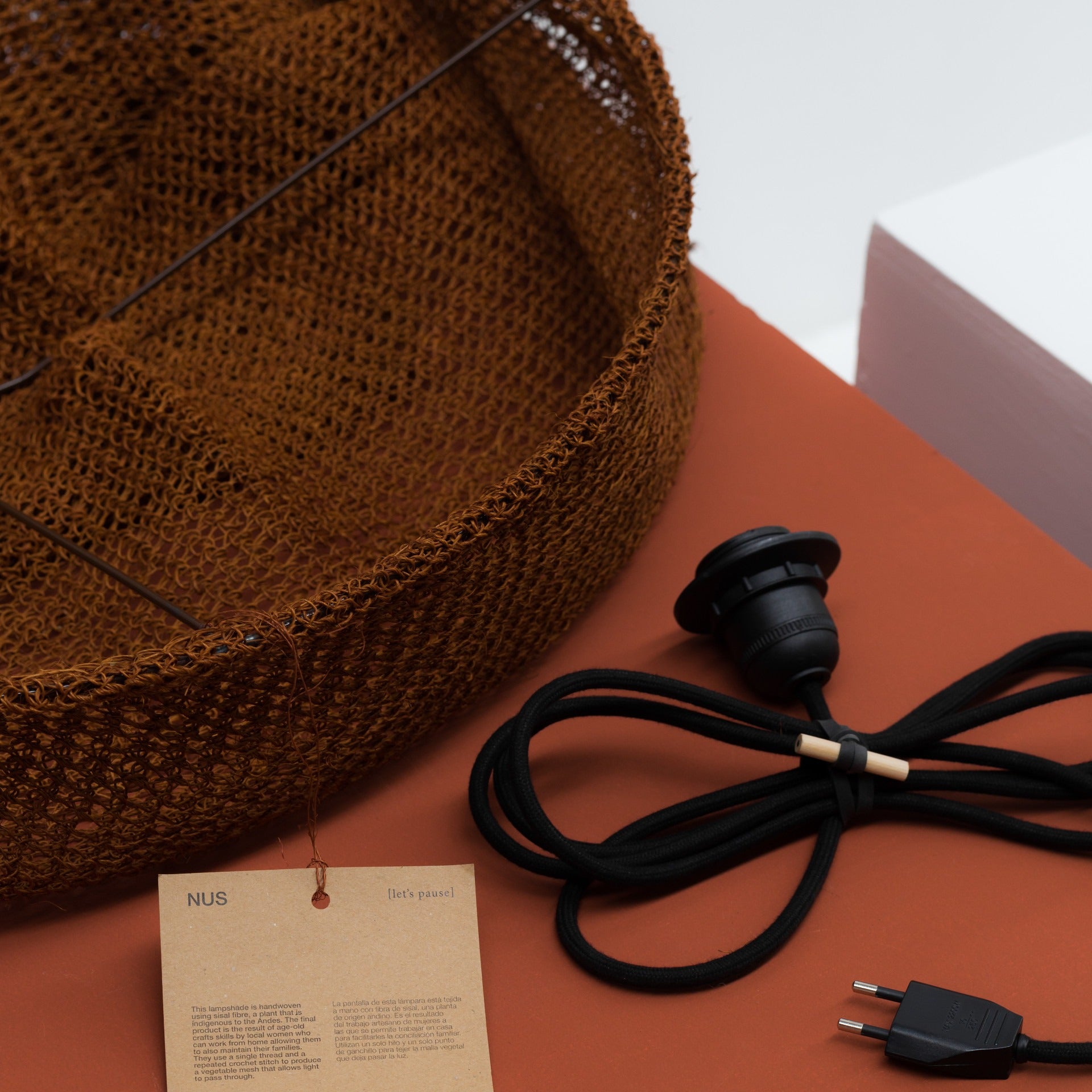 LÁMPARA COLGANTE NUS