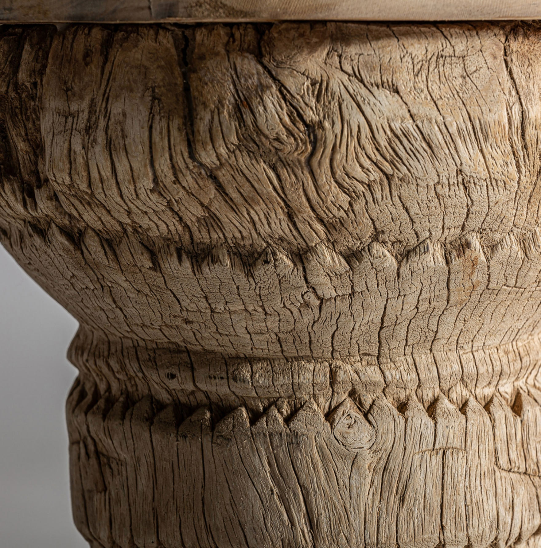 MESA AUXILIAR BESAKOA