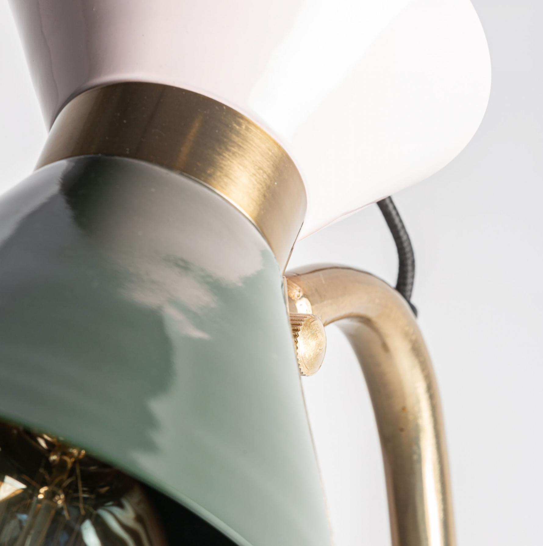 LÁMPARA DE PIE DOMINGO