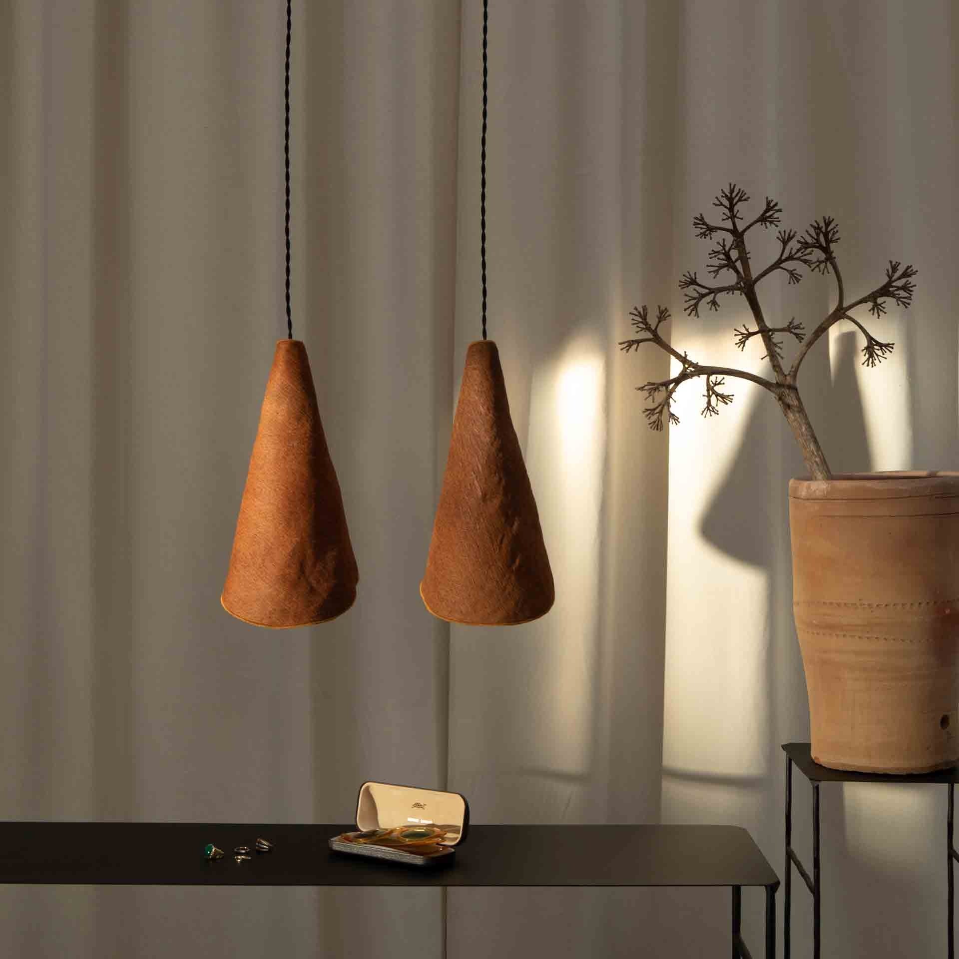 LÁMPARA COLGANTE COURO