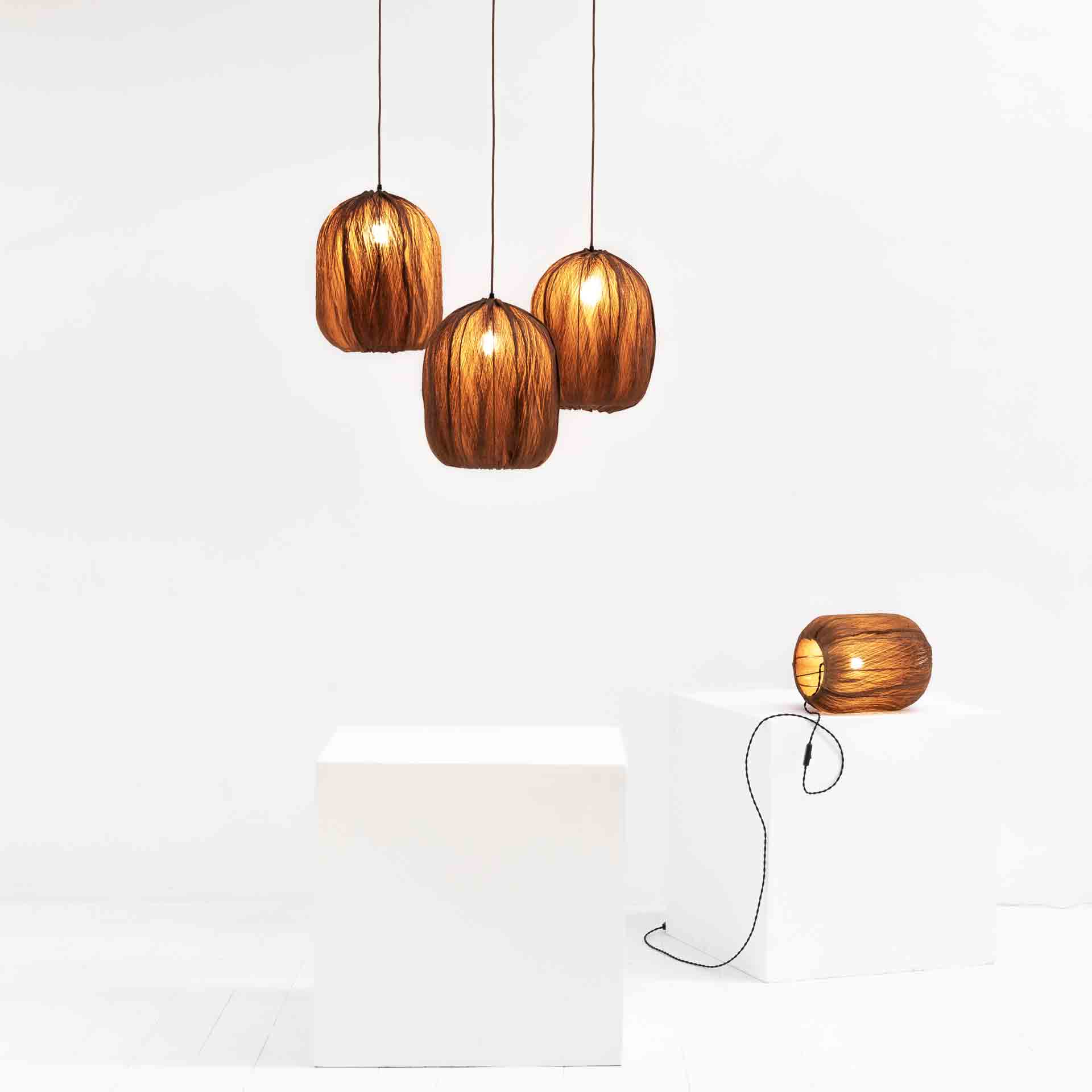 LÁMPARA COLGANTE COURO POD