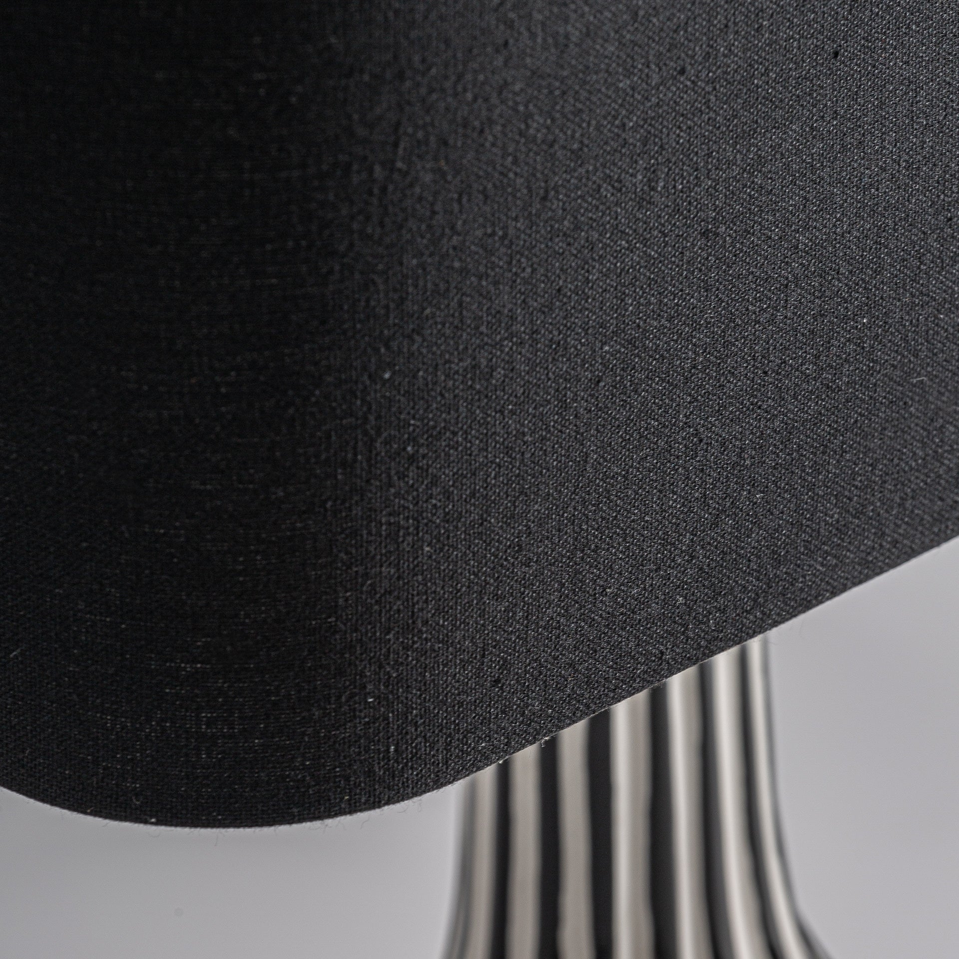 LÁMPARA DE SOBREMESA CASSINA