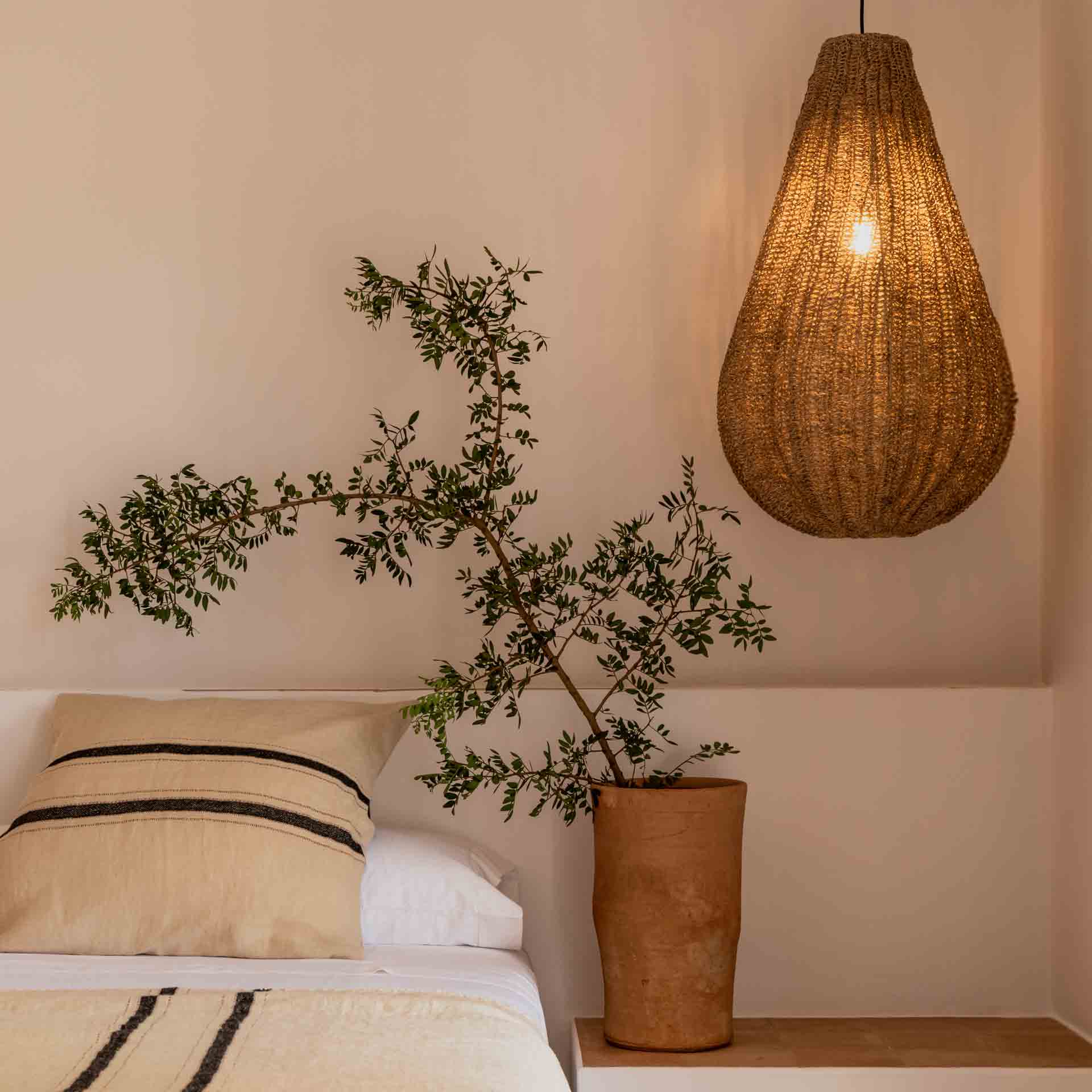 LÁMPARA COLGANTE MAAR DROP