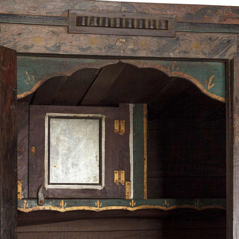 Mueble antiguo indio Muyuga