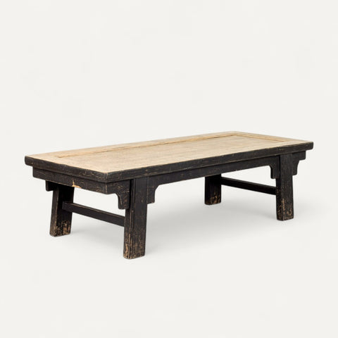 Mesa decorativa wabi-sabi