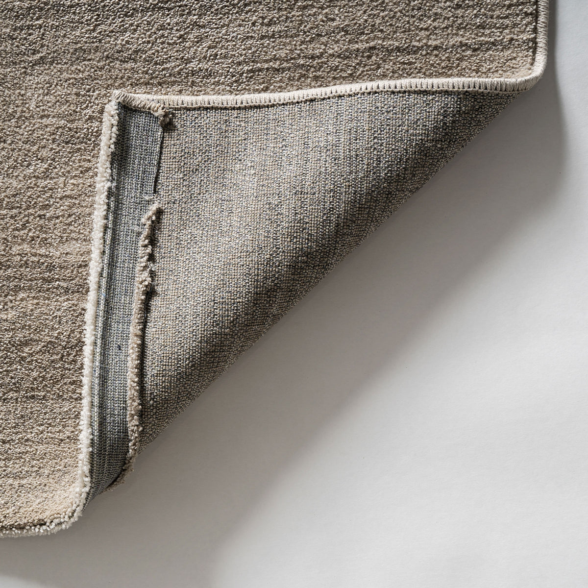 Alfombra Dabhe — Poliéster beige