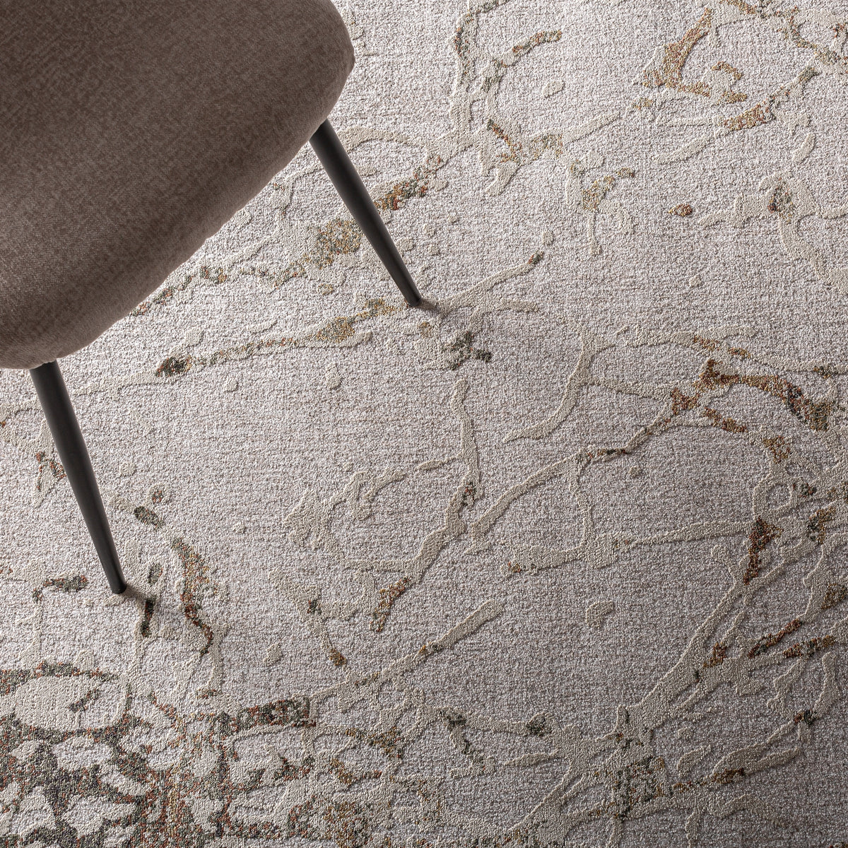 Alfombra Usune — Poliéster tonos neutros