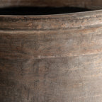 Ánfora Claux — Hormigón armado tonos neutros