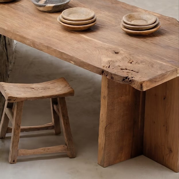 Mesa Burundi · Roble francés antiguo· Pieza única