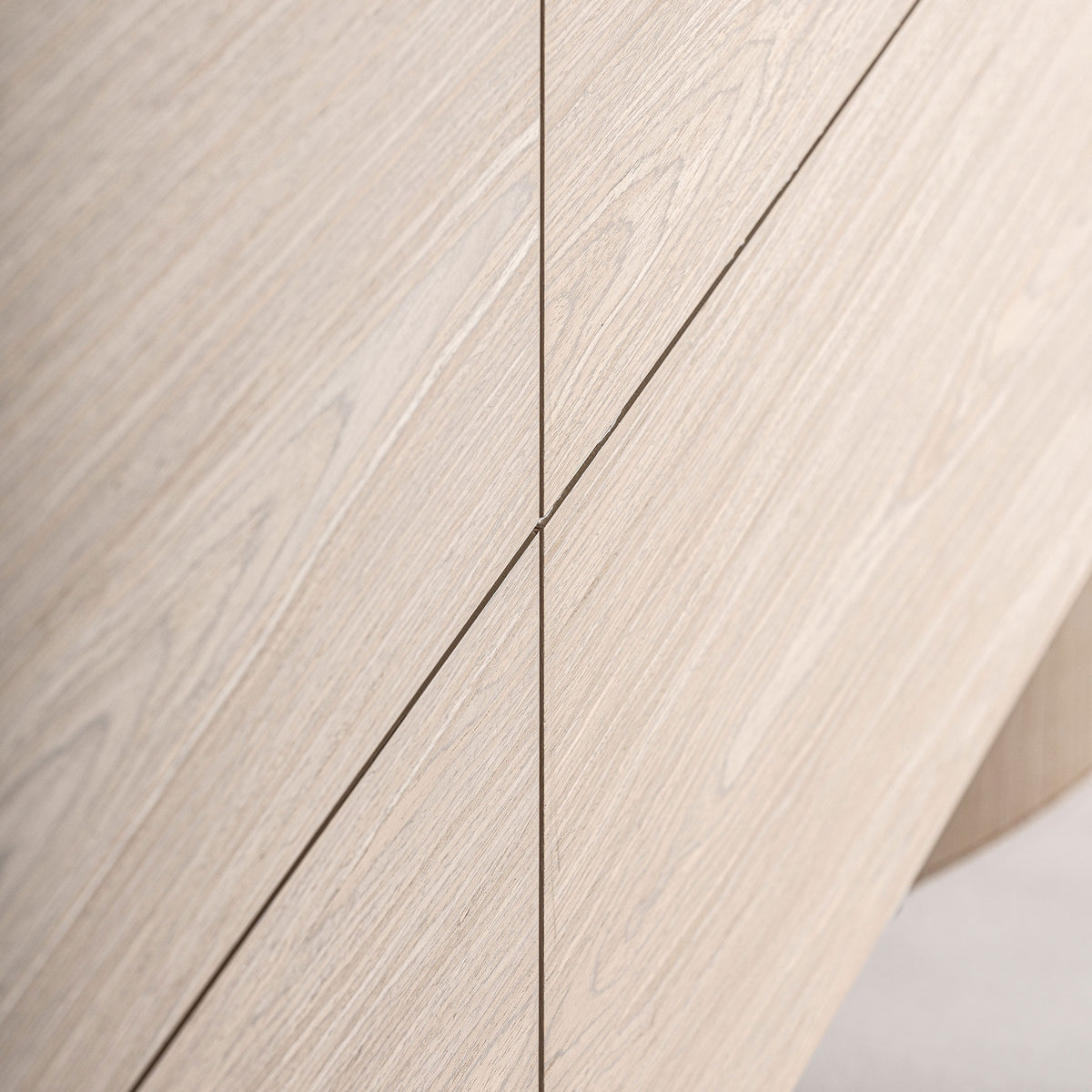 Aparador Prayssac — Chapa de roble crema