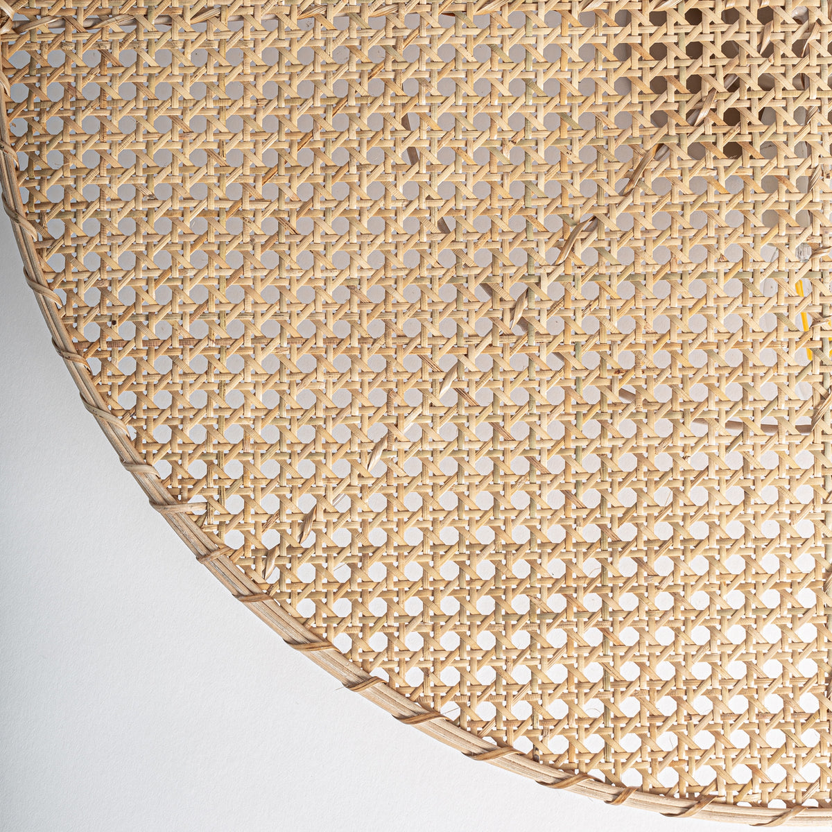 Aplique Kalide — Ratán beige