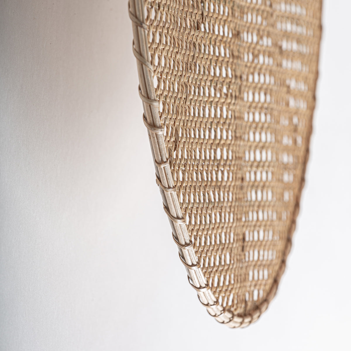 Aplique Kalide — Ratán beige