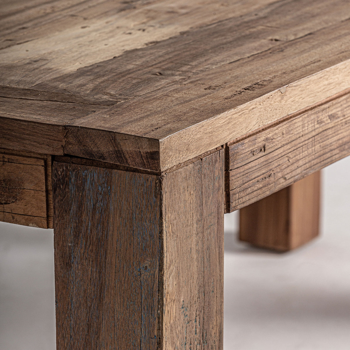 Mesa comedor Backlyn — vista 3 — Muyuga