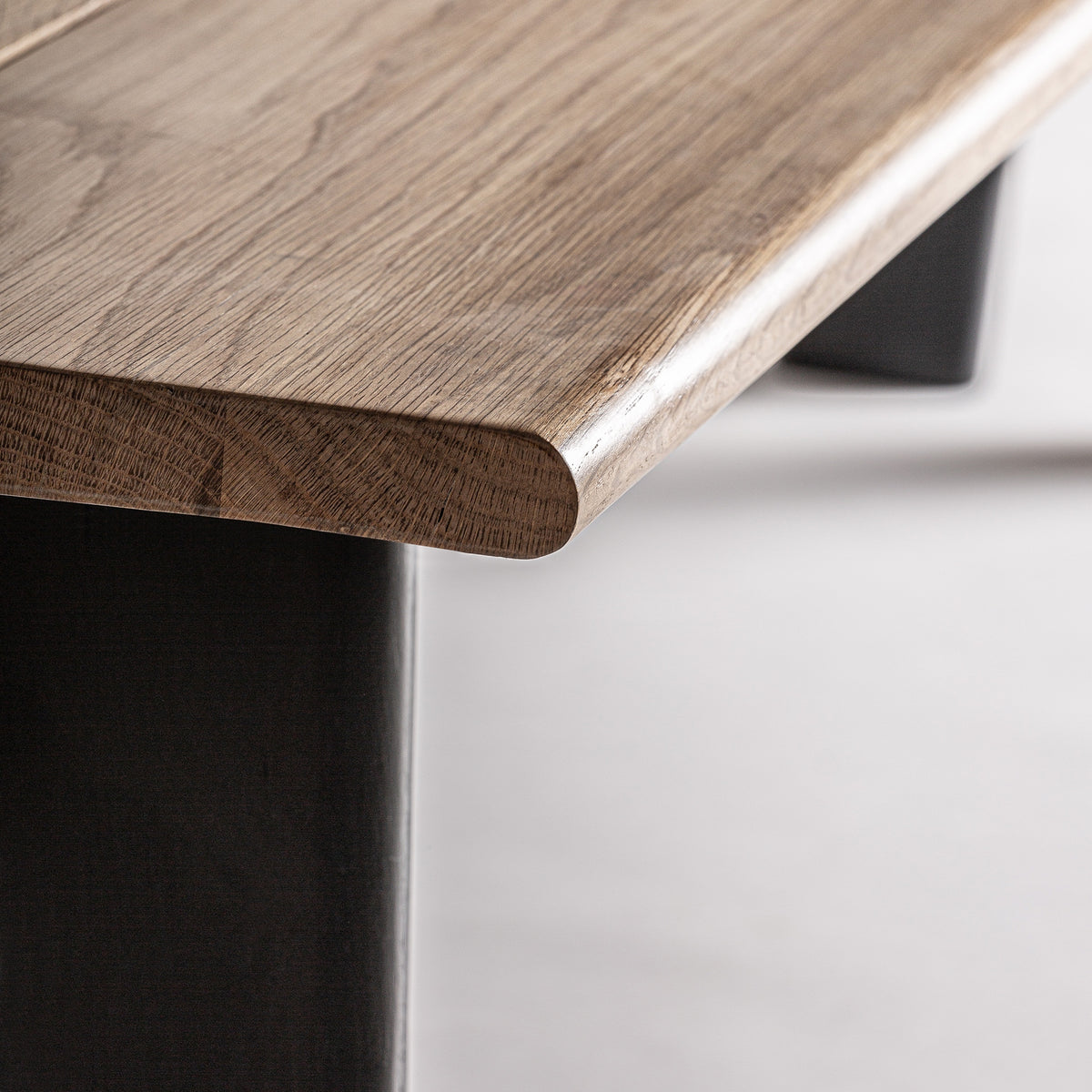 Banco Nara — Madera roble negro