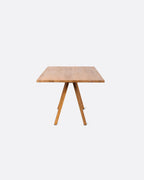 Mesa de comedor Batu — vista 2 — MUYUGA