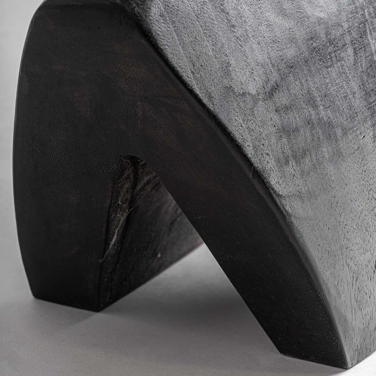 Busto — Madera suar negro