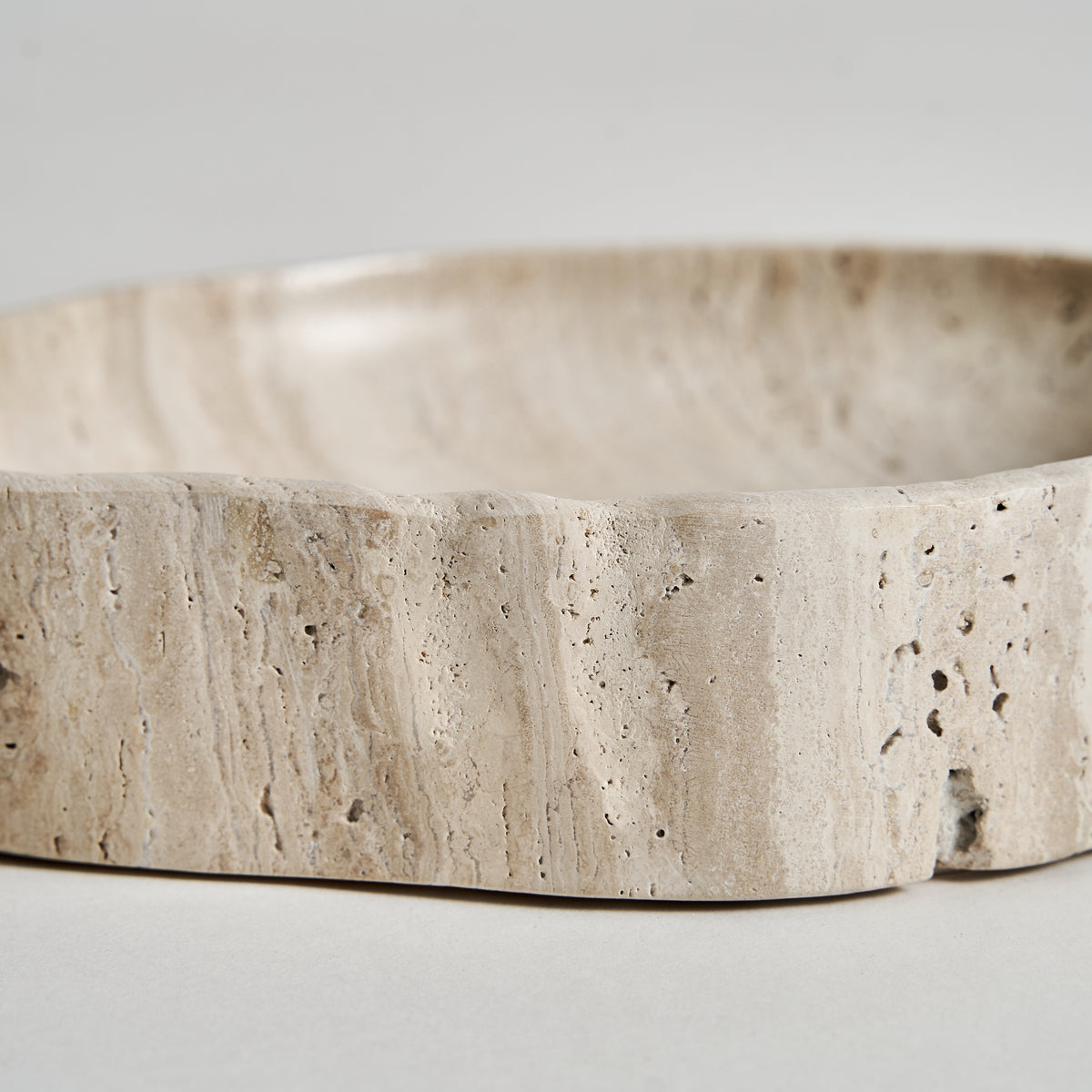 Centro de mesa Motrus — Travertino crema