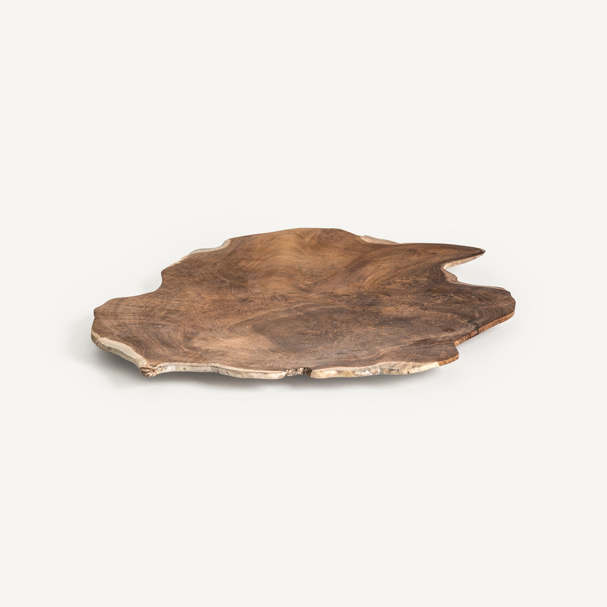 Centro Ikuah — Madera de teca marrón