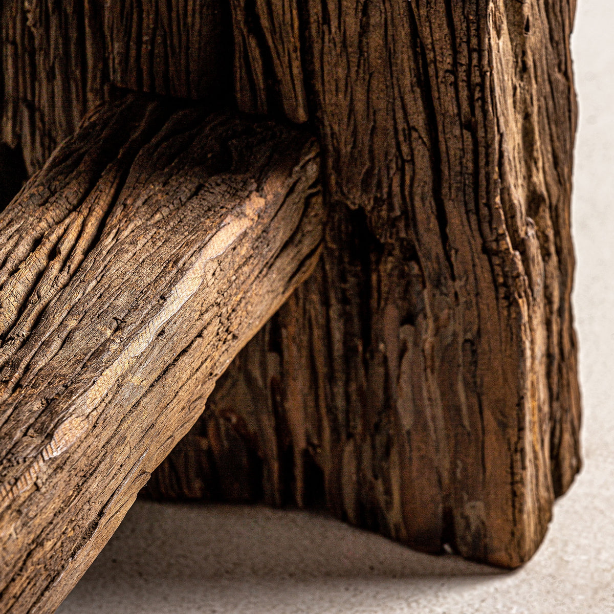 Consola Badai — Madera de mango reciclada marrón envejecido
