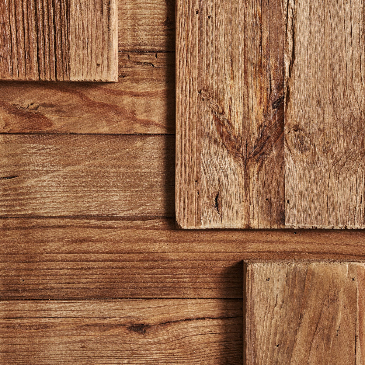Crissey — Madera de pino reciclado marrón