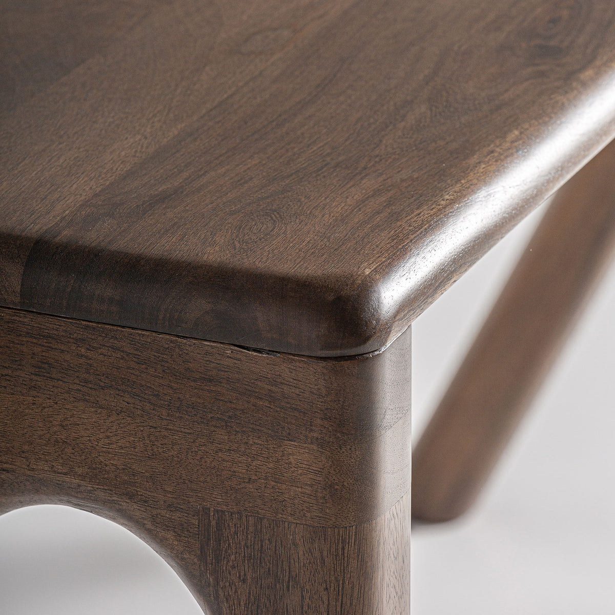 Escritorio Wilsau — Madera de mango marrón natural