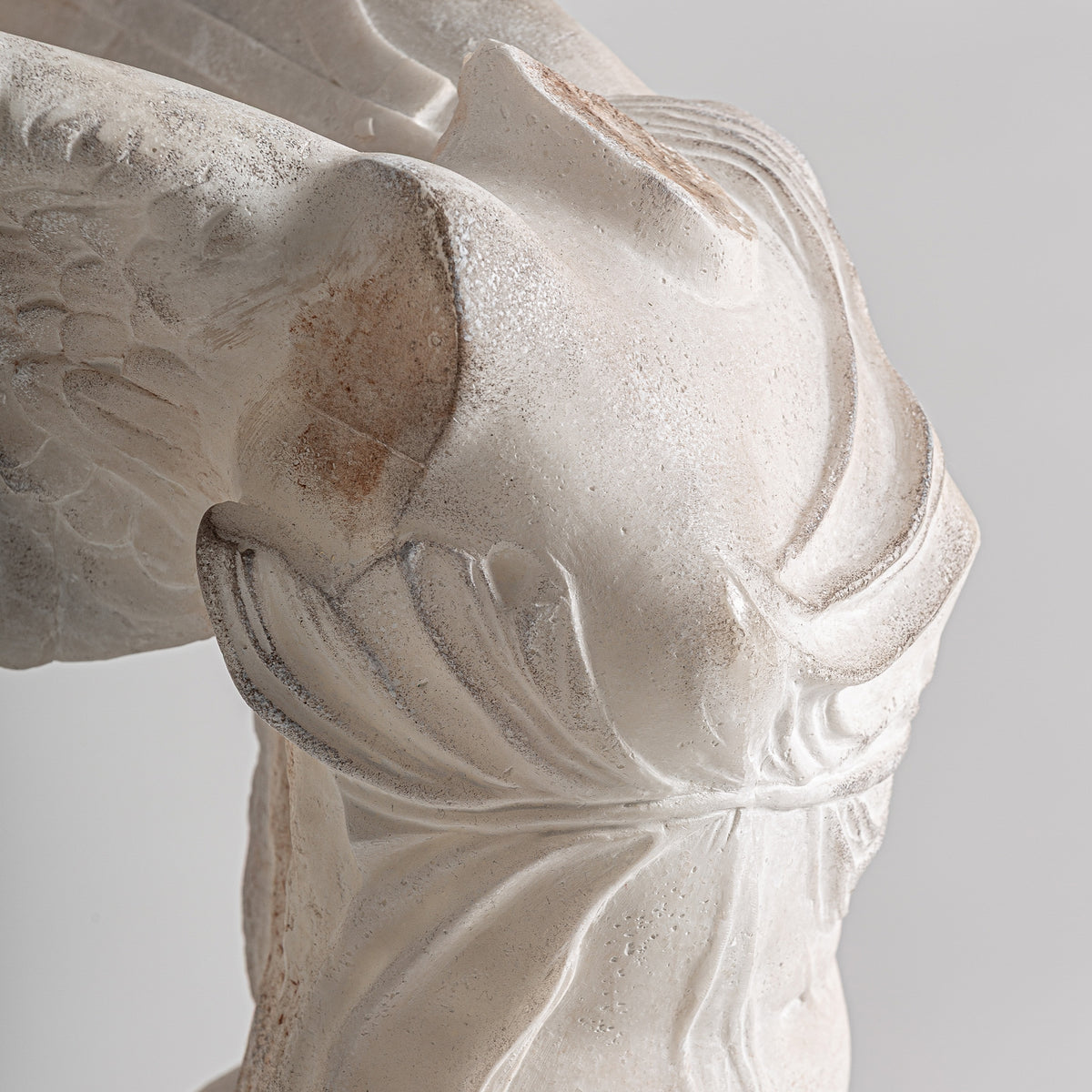 Escultura Daye — Resina marfil
