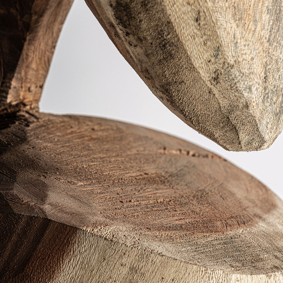 Escultura Harper — Madera de teca tonos en marrón natural