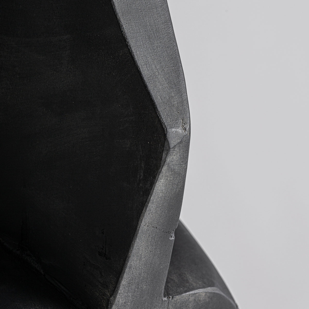 Escultura Hasan — Madera de teca negro