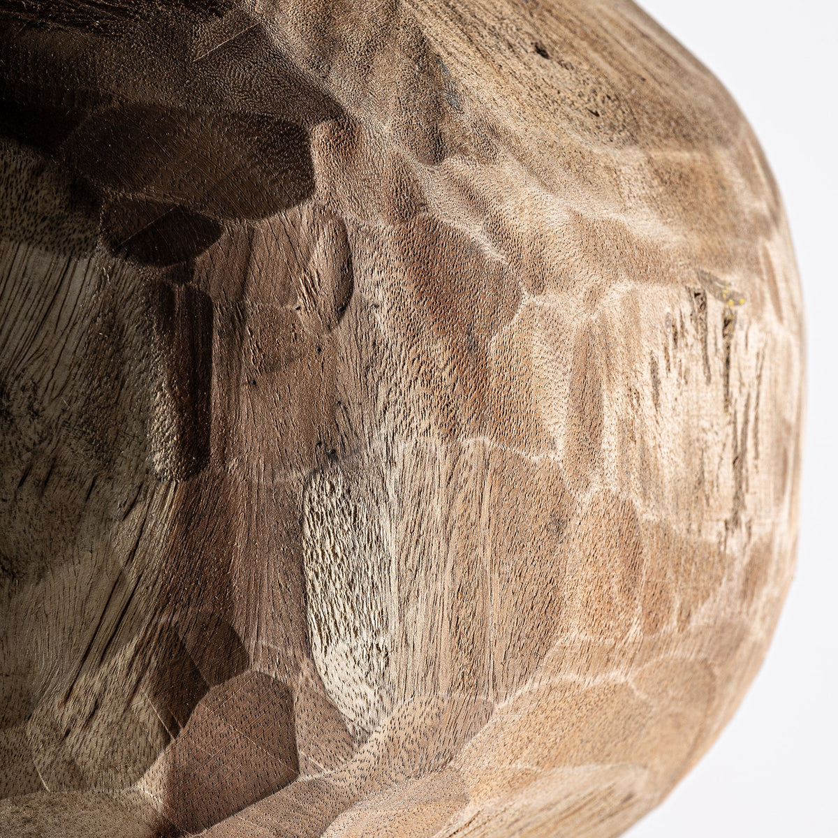 Escultura Hasan — Madera de teca tonos en marrón natural