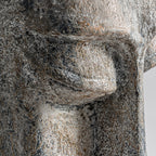 Escultura Khalid — Cemento gris envejecido