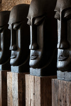Escultura Khalid — Cemento negro