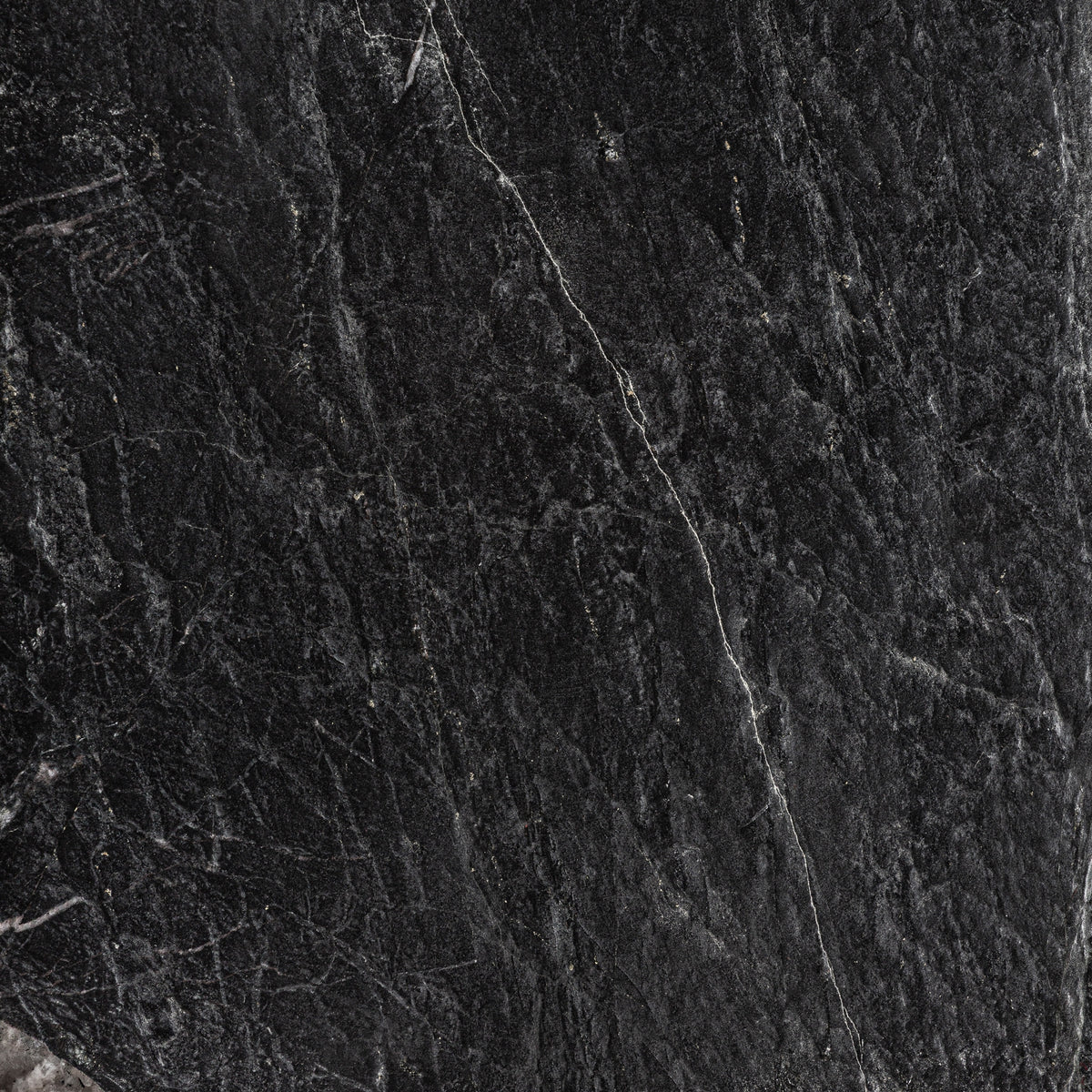 Escultura Pie — Mármol negro