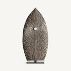 Escultura Pie Najla — Madera suar marrón envejecido
