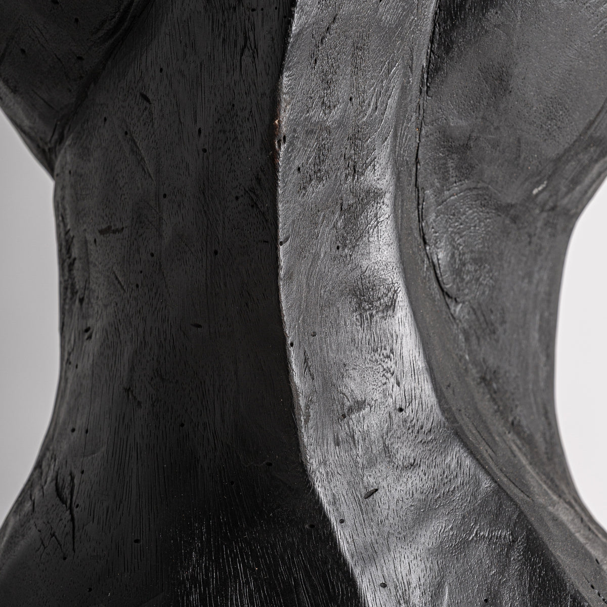 Escultura Pie Nala — Madera suar negro
