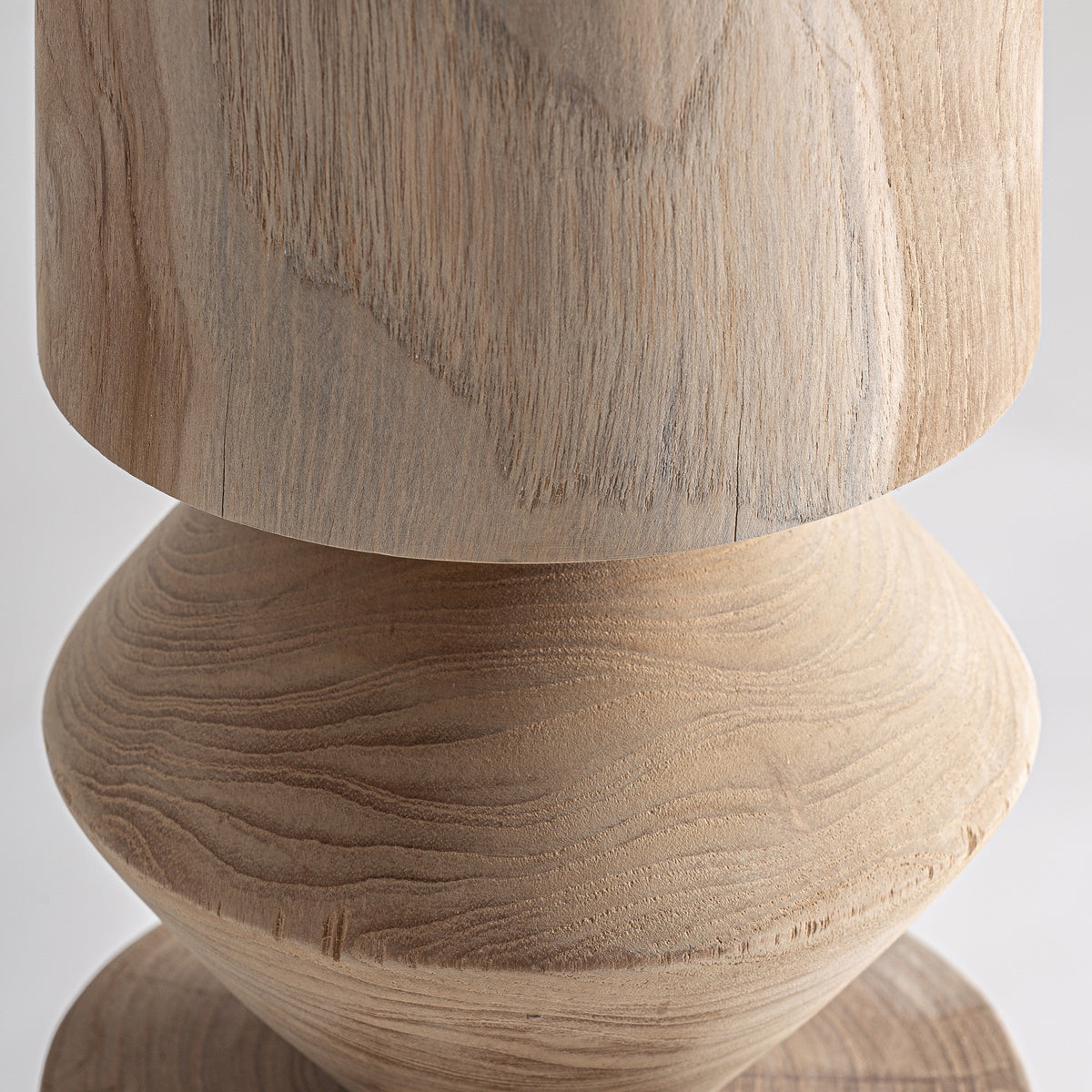 Escultura Stefan — Madera de teca marrón