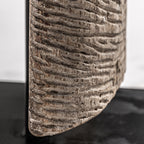 Escultura Svarog — Madera de mango marrón