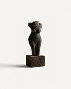 Escultura Gea · Piedra tallada · Pieza única