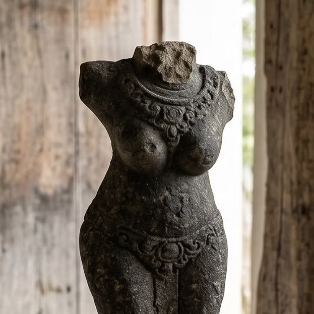 Escultura Gea · Piedra tallada · Pieza única