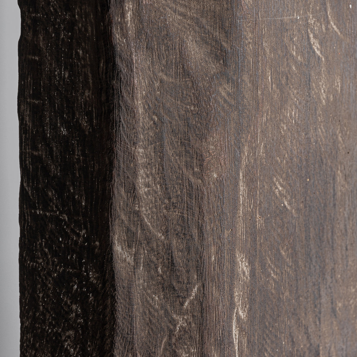 Escultura Waat — Madera suar marrón