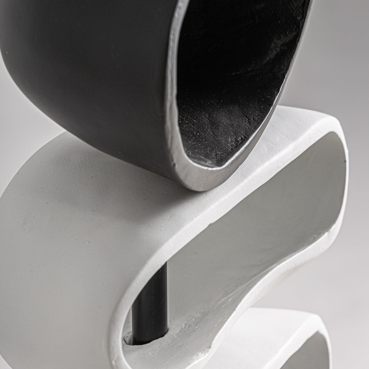 Escultura Zdiar — Fibrocemento tonos neutros