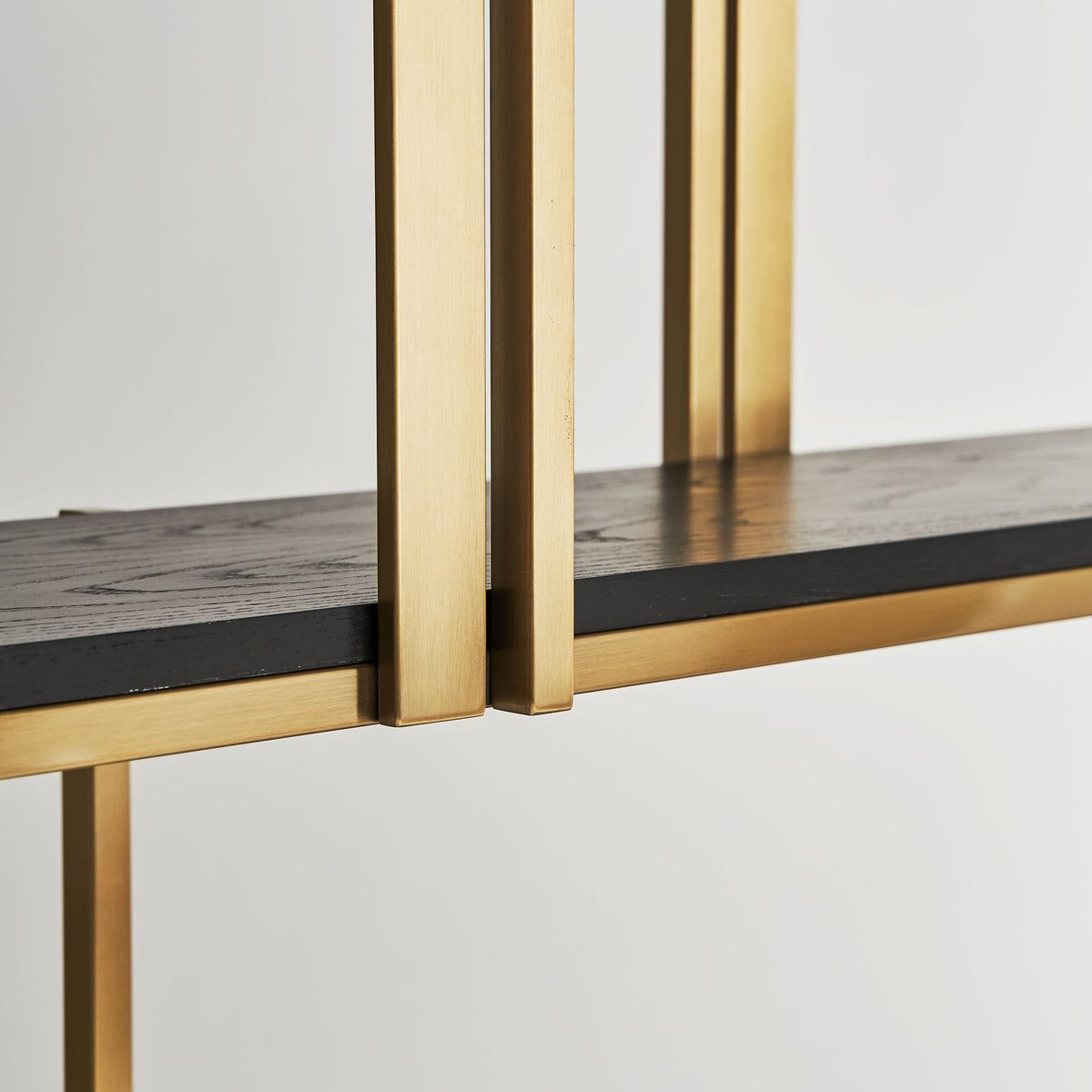 Estantería Leira — Acero oro brillo