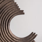 Figura Decorativa — Aluminio dorado
