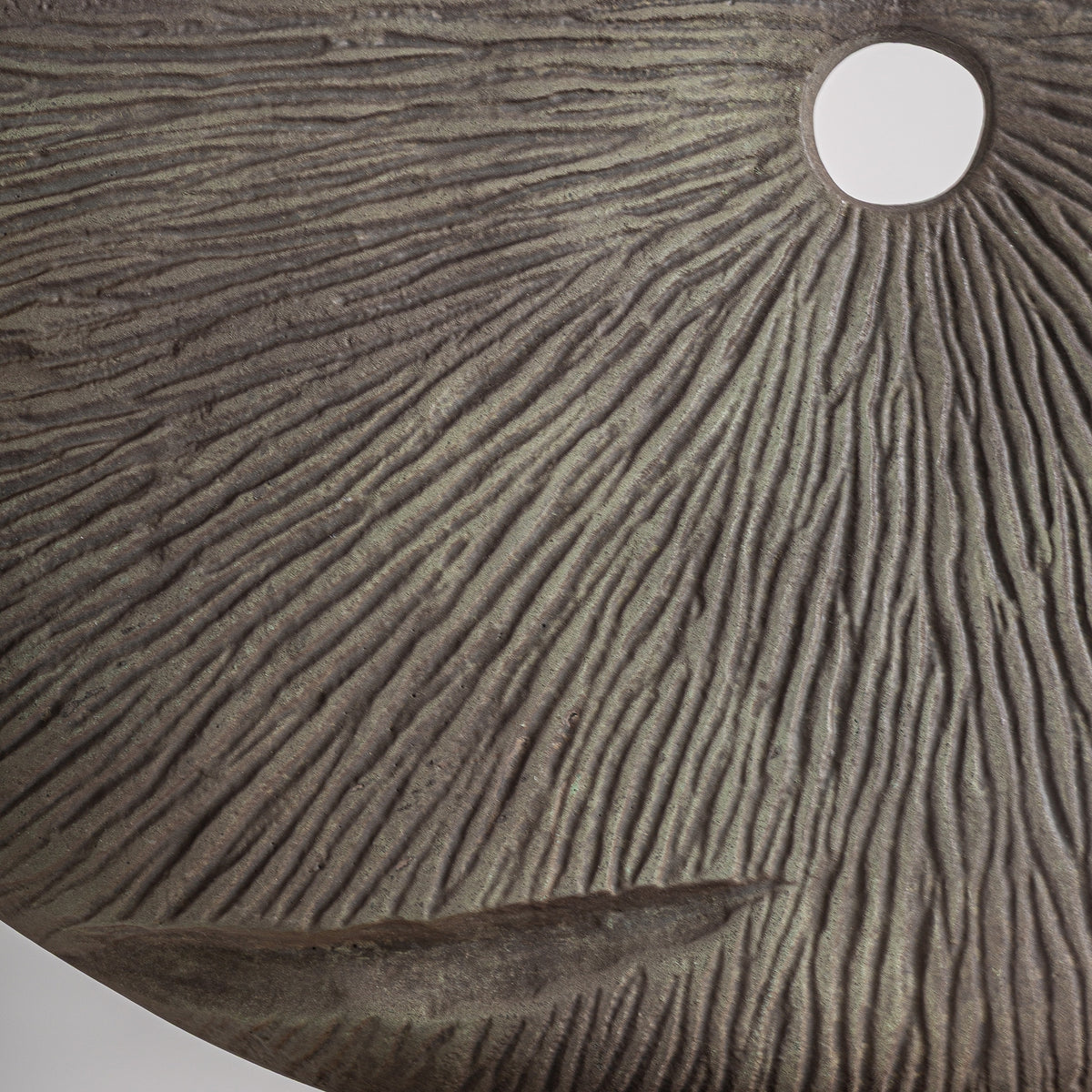 Figura Decorativa — Aluminio gris