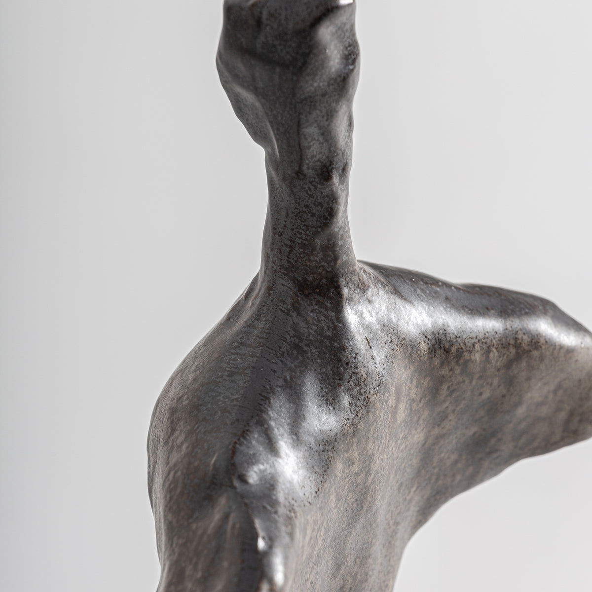 Figura decorativa Alya — Cerámica marrón