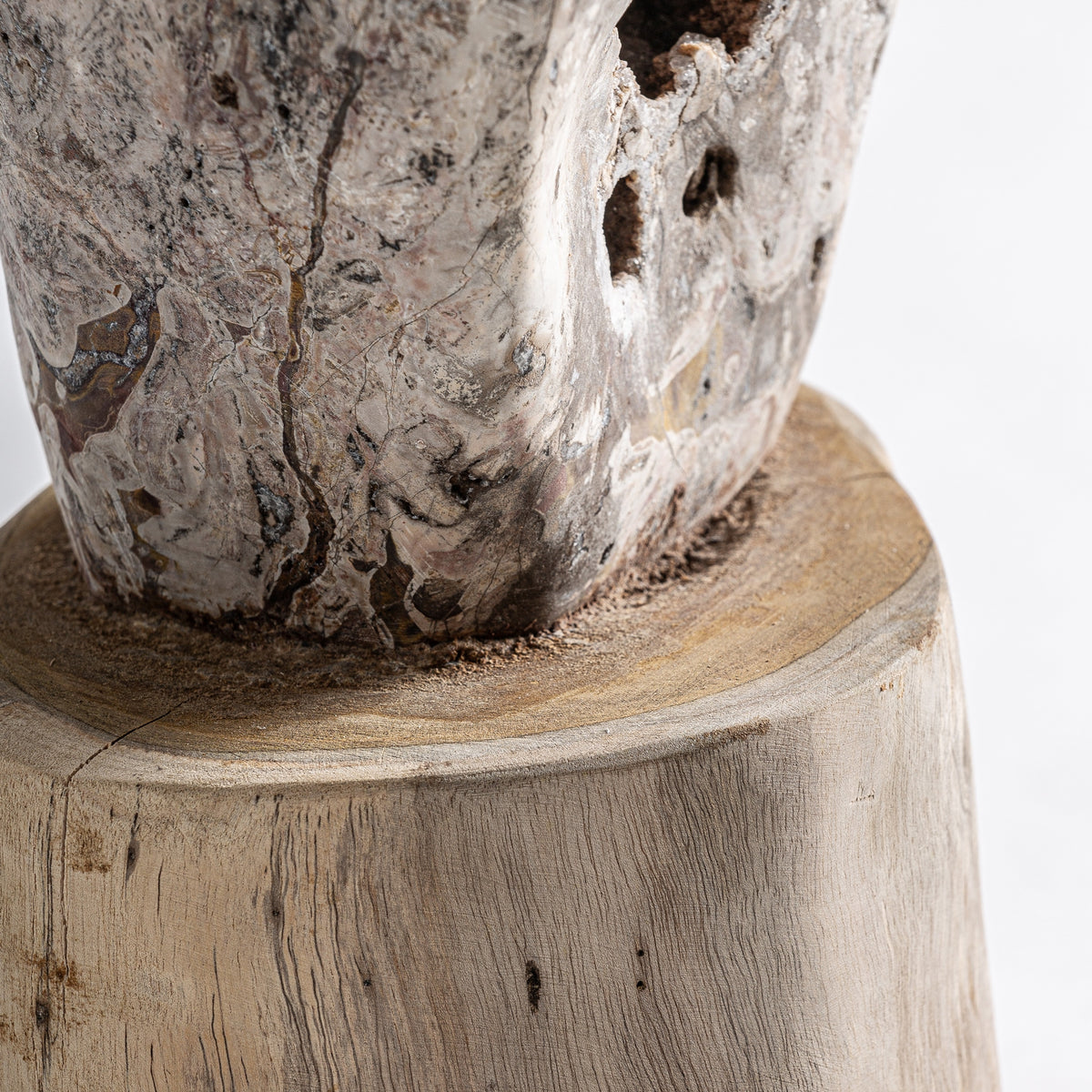 Figura decorativa Blazh — Cuarzo tonos oscuros