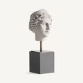 Figura decorativa Helena — Resina blanco roto
