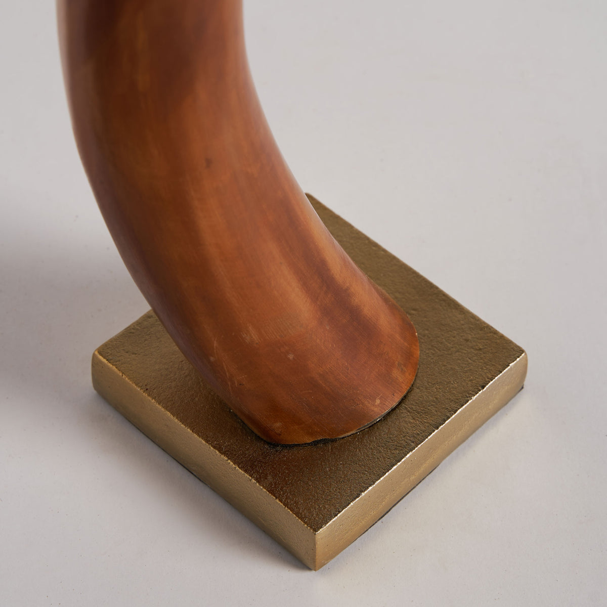 Figura decorativa Panya — Hueso marrón