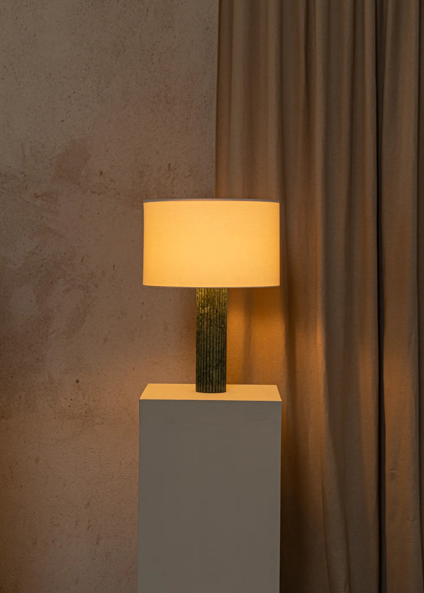 LÁMPARA SOBREMESA  FLUTA